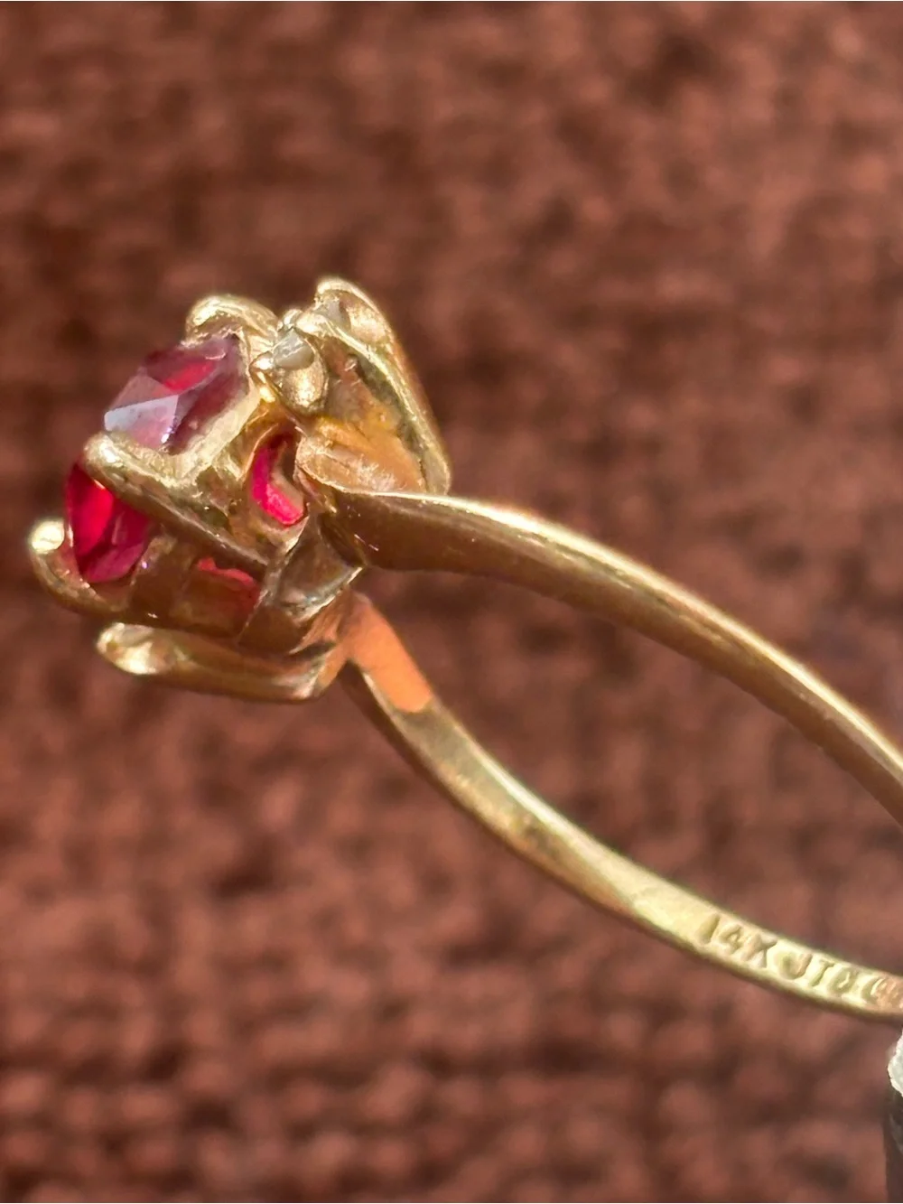 N/A elegant gold